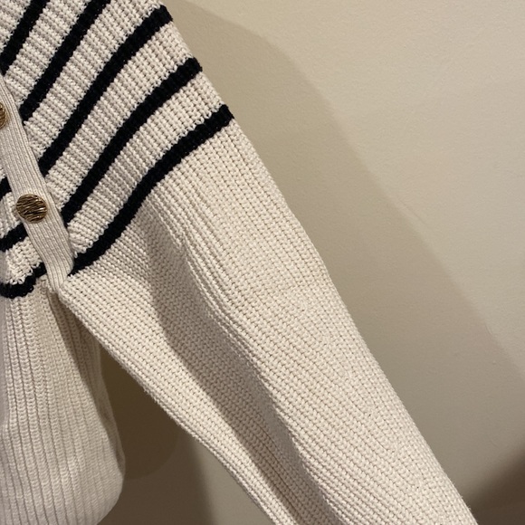 Large fancy knit sweater - Picture 4 of 5